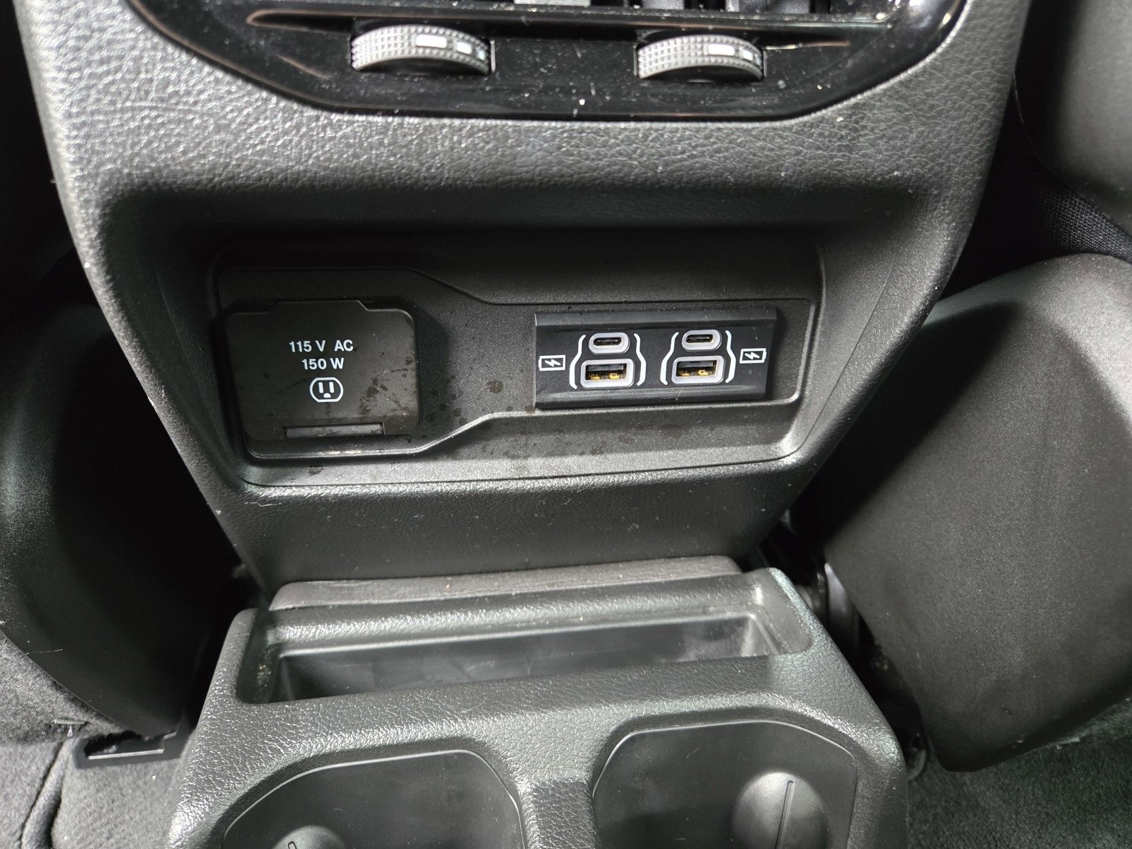 Used 2024 Jeep Grand Cherokee L Laredo image 12