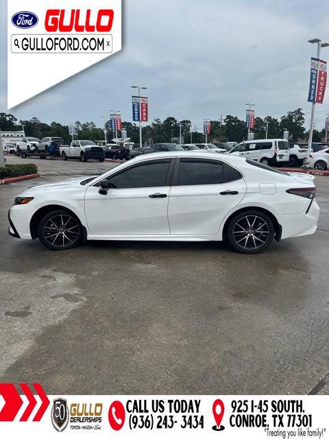 Used 2022 Toyota Camry SE FWD image 5