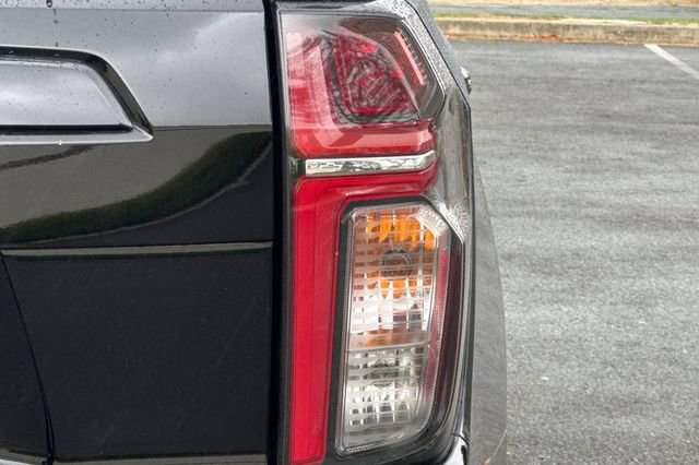 Used 2023 Chevrolet Tahoe Z71 w/ Luxury Package image 47