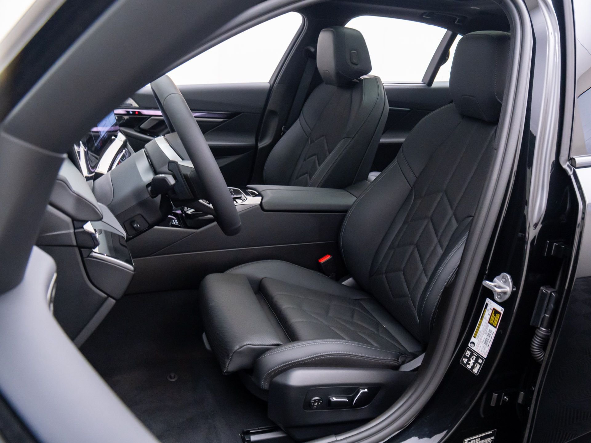 New 2026 BMW 530i xDrive AWD/4WD image 15