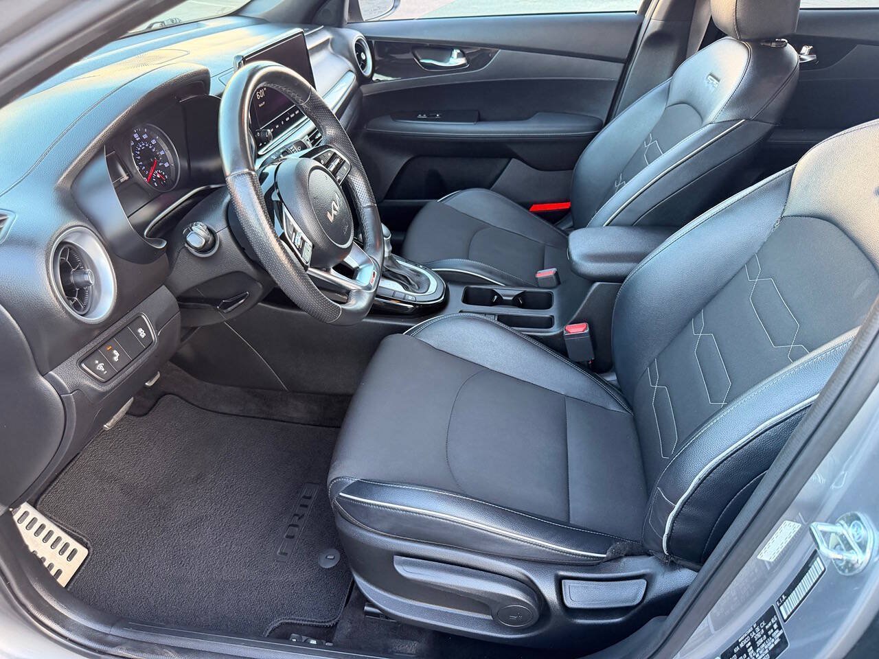 Used 2023 Kia Forte GT-Line w/ GT-Line Technology Package FWD image 23