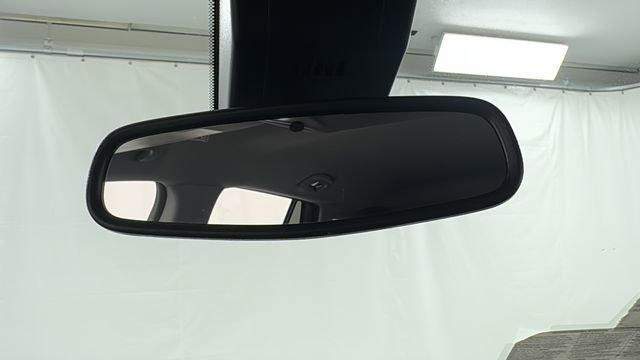 Used 2024 GMC Terrain SLT image 34