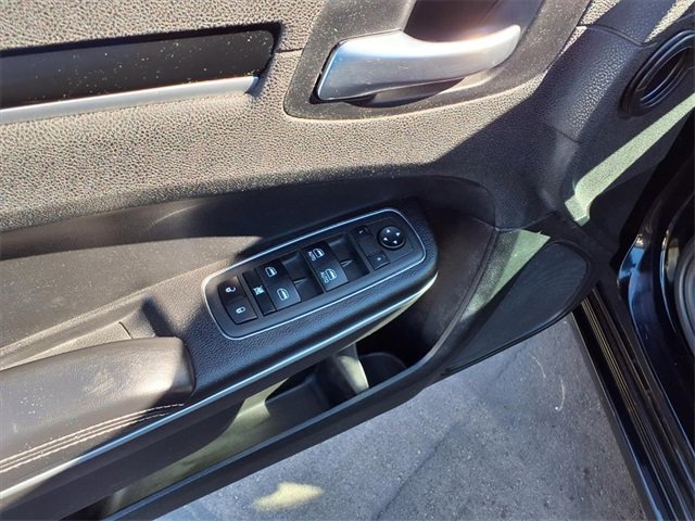 Used 2022 Chrysler 300 S image 11