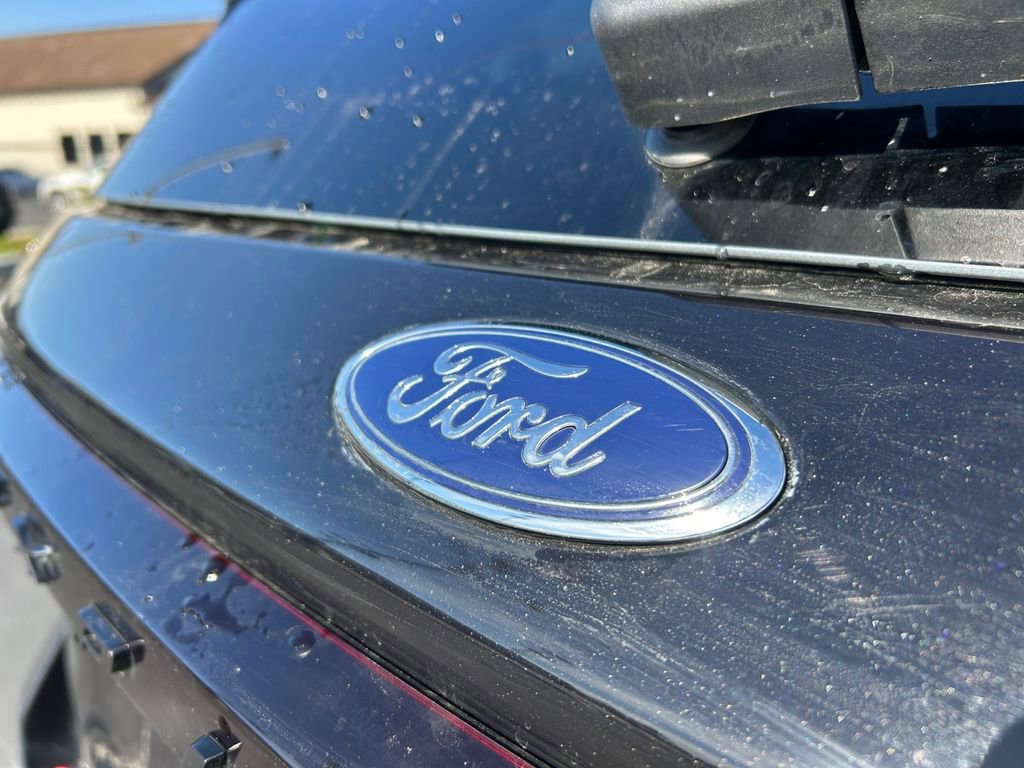 Used 2025 Ford Explorer ST AWD/4WD image 32