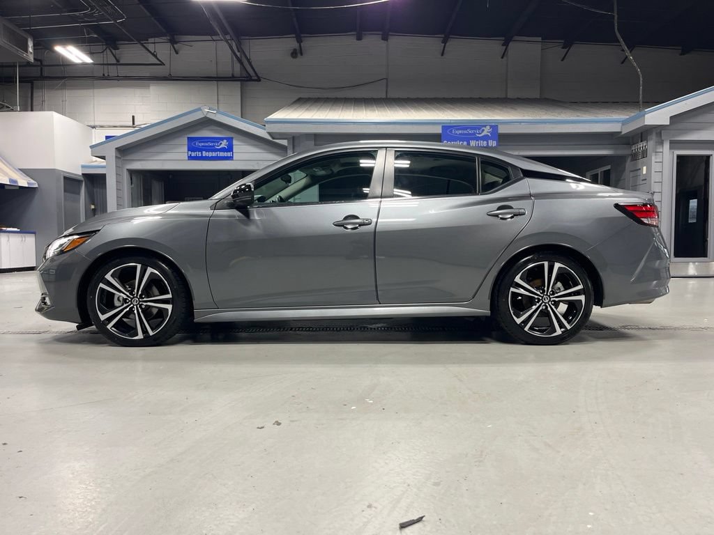 Used 2023 Nissan Sentra SR w/ SR Premium Package FWD image 4