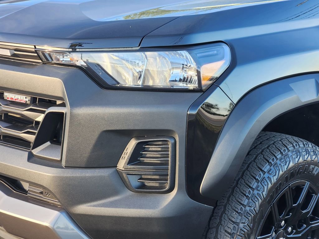 Used 2023 Chevrolet Colorado Trail Boss AWD/4WD image 8