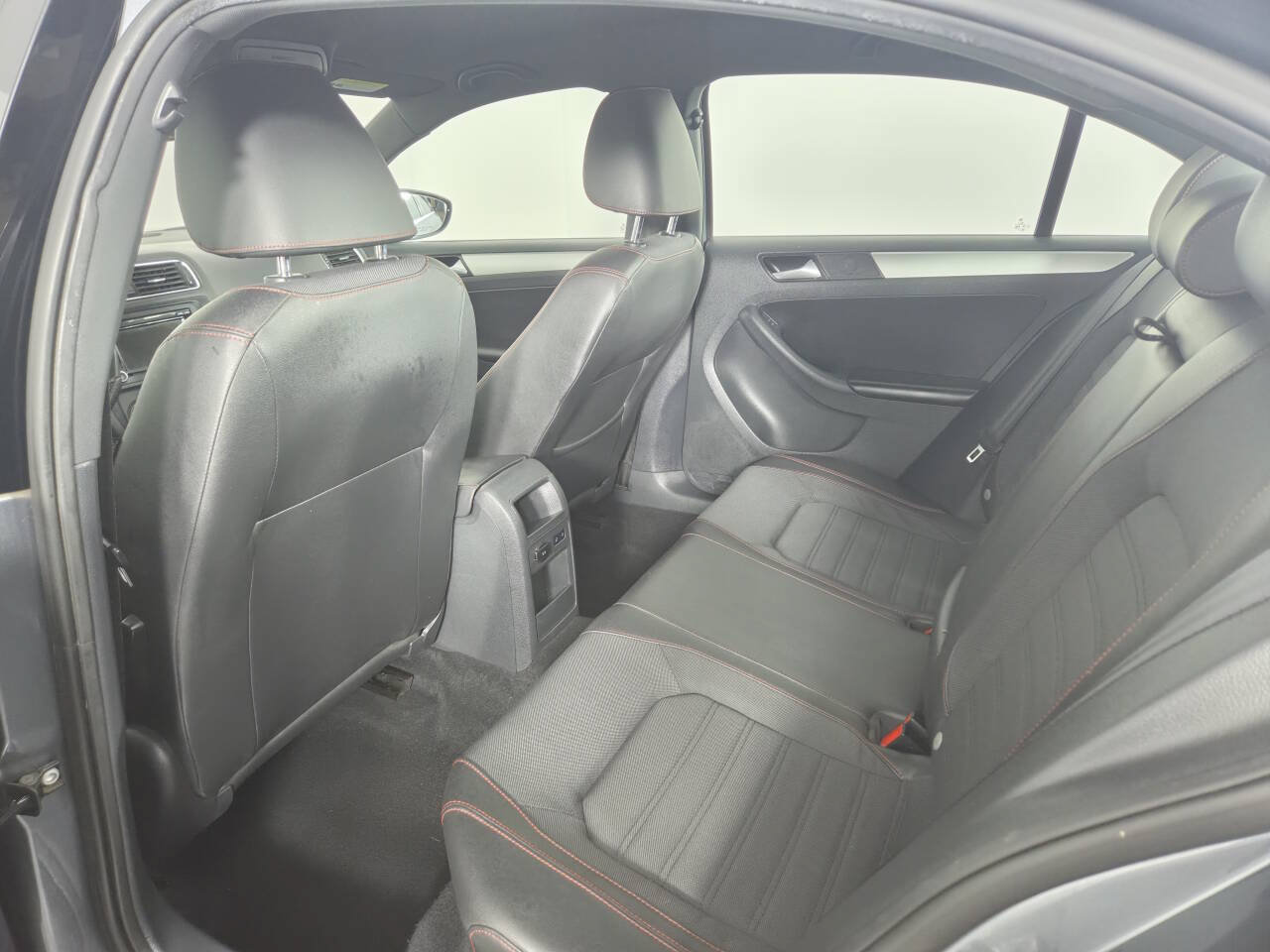 Used 2014 Volkswagen Jetta GLI FWD image 21