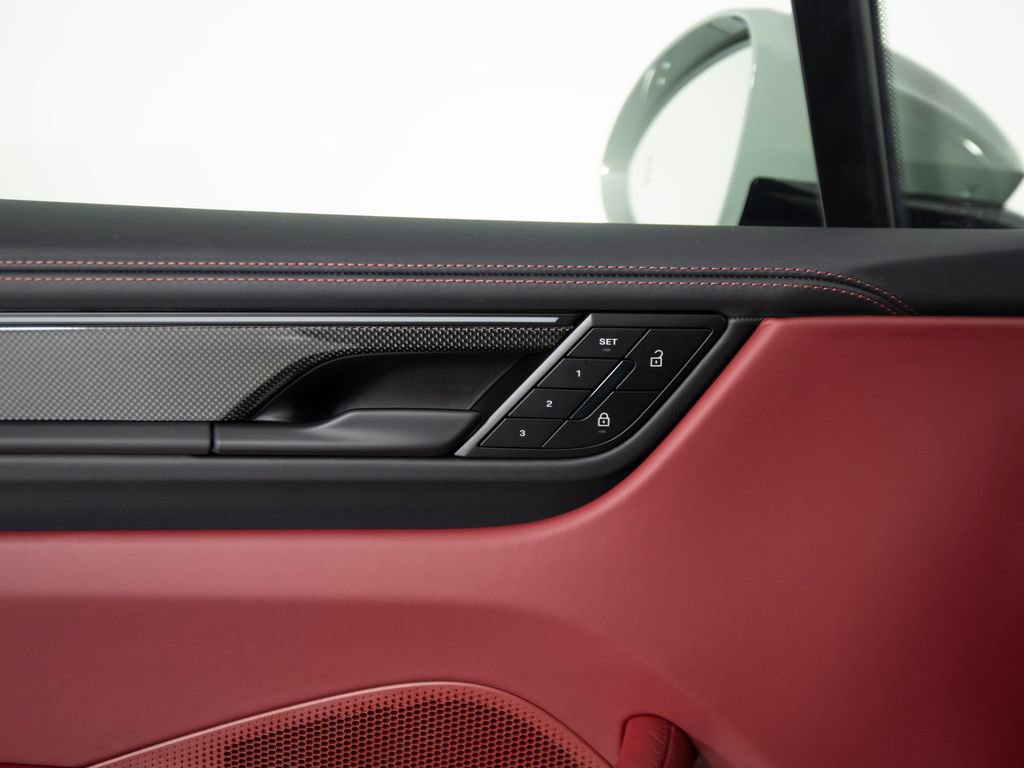 New 2026 Porsche Macan Turbo Electric image 19