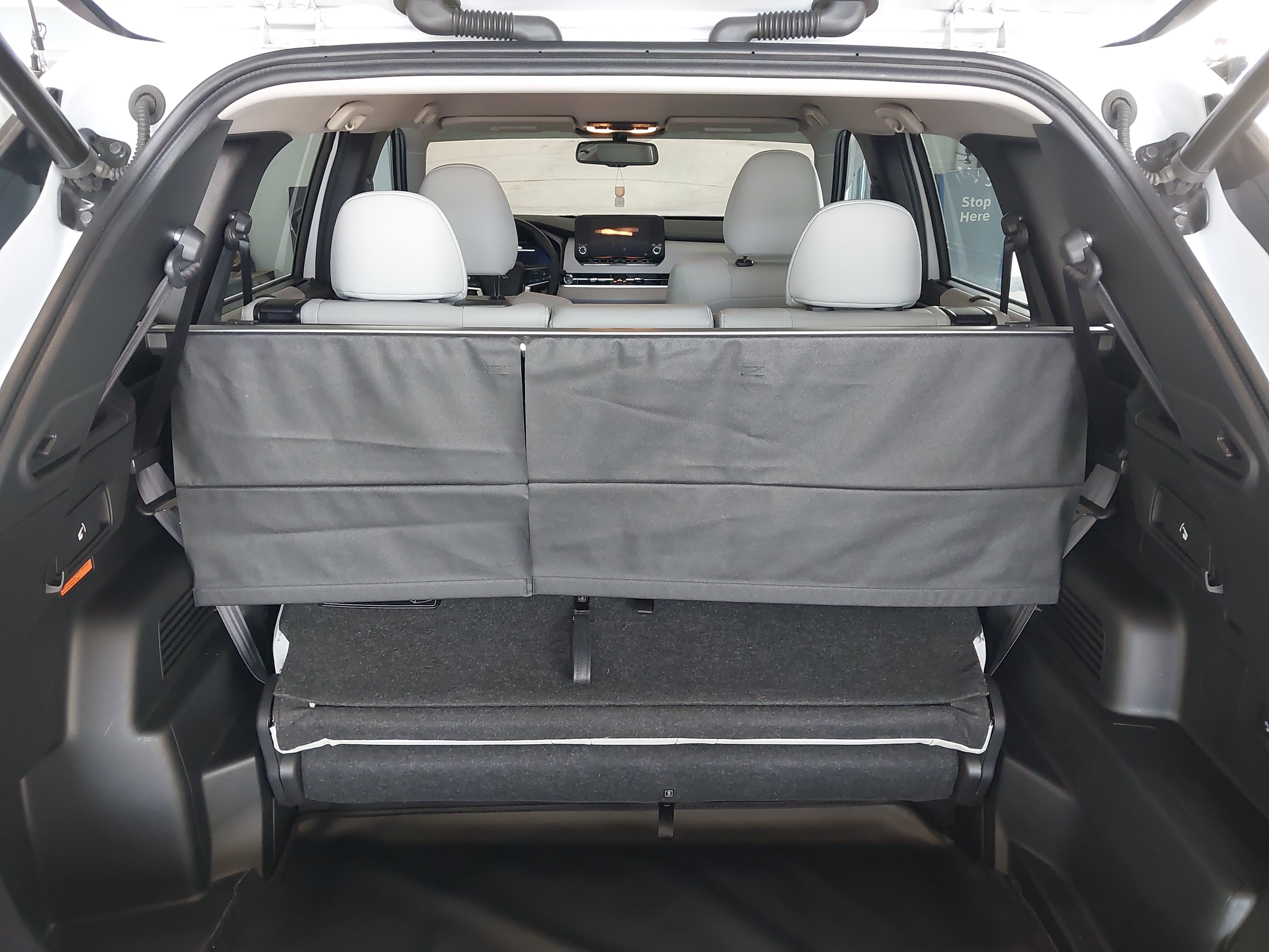 Used 2024 Mitsubishi Outlander 4WD Plug-In Hybrid image 27