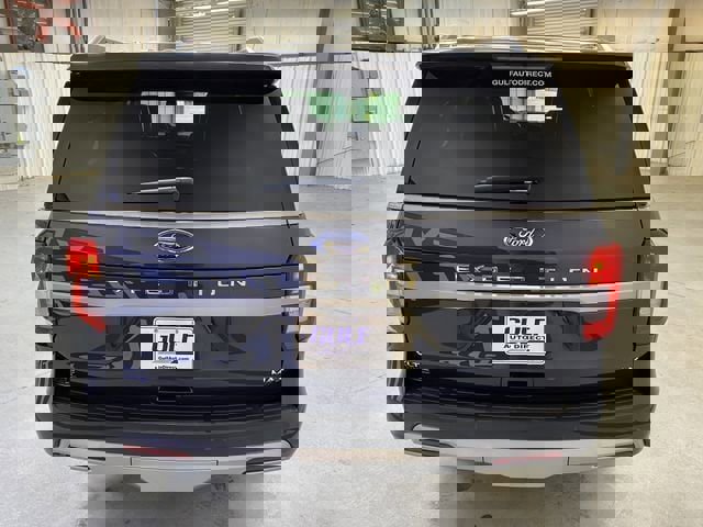 Used 2024 Ford Expedition Max XLT image 7