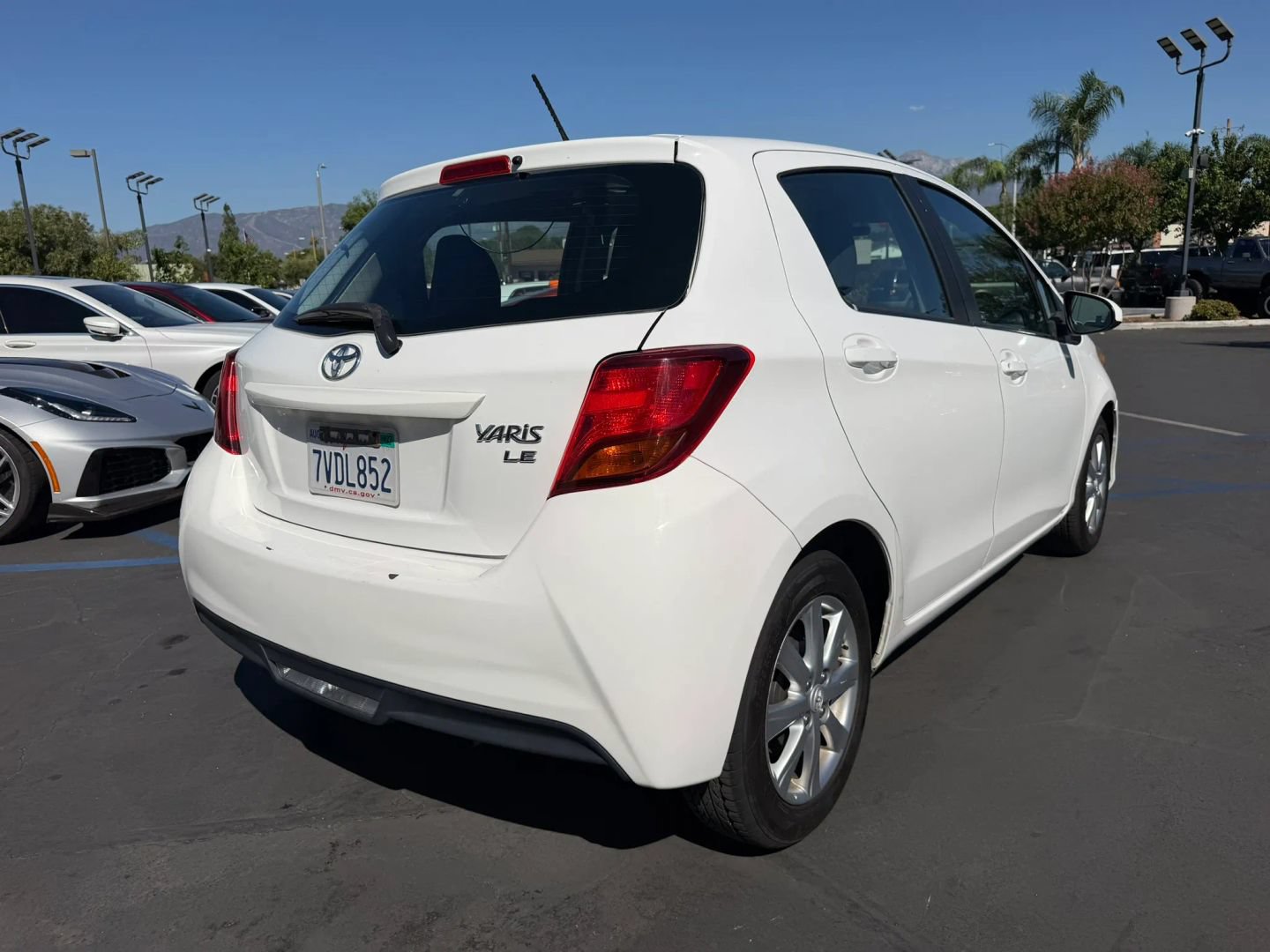 Used 2016 Toyota Yaris LE FWD image 7