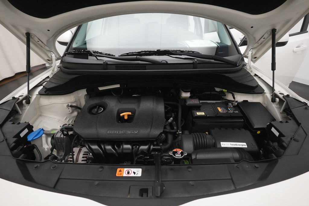 Used 2023 Kia Soul LX w/ LX Technology Package FWD image 3