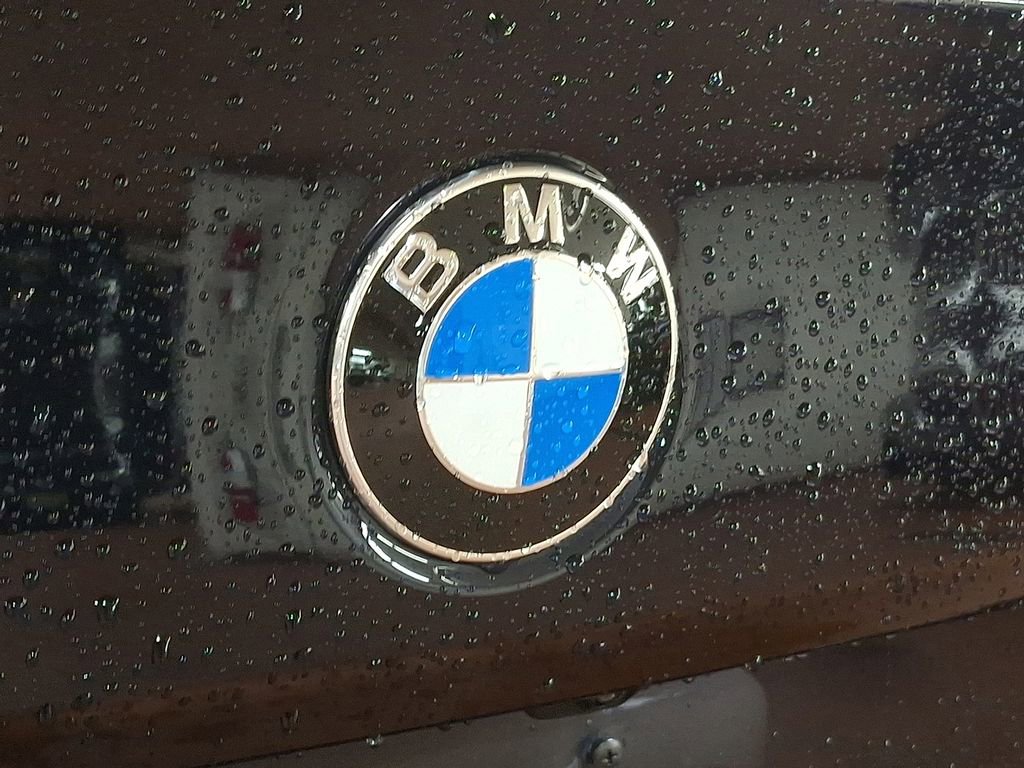 Used 2025 BMW 530i xDrive w/ M Sport Package image 30