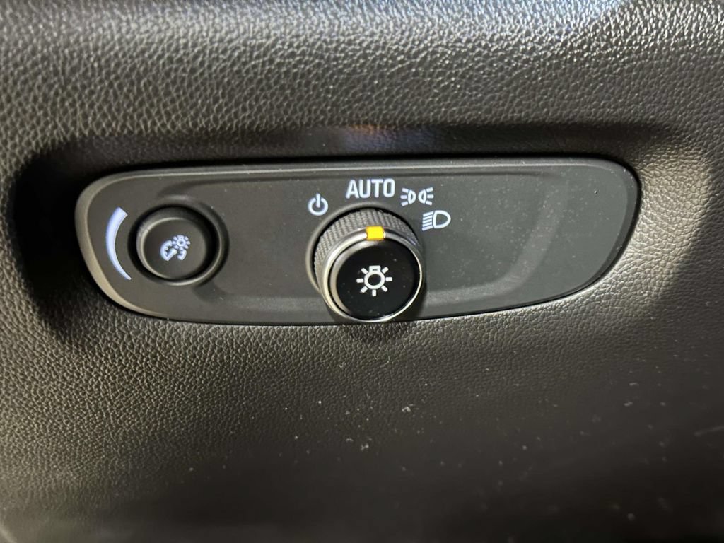 Certified 2023 Chevrolet Traverse LT AWD/4WD image 22