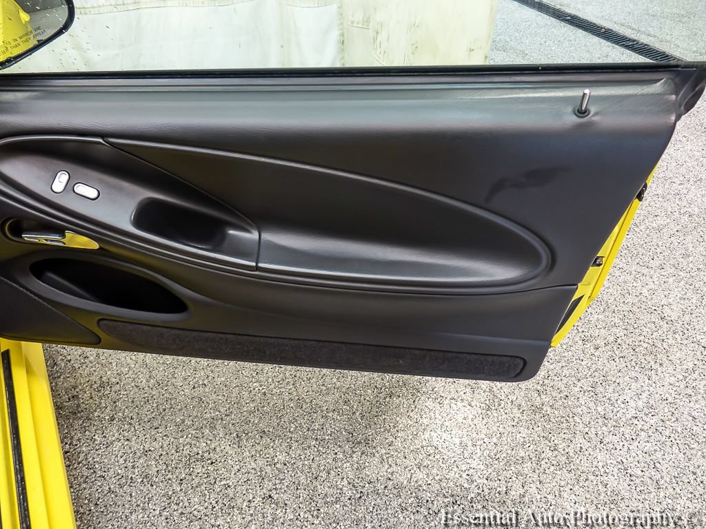 Used 2001 Ford Mustang GT RWD image 17