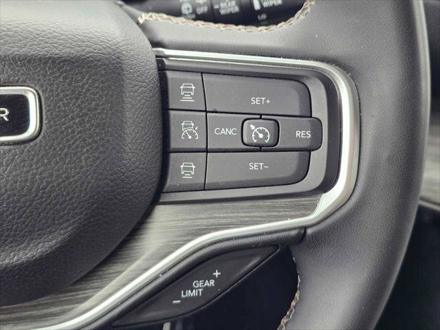 Used 2024 Jeep Wagoneer Series II AWD/4WD image 32