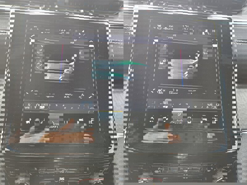 Used 2024 Jeep Grand Cherokee L Laredo image 20