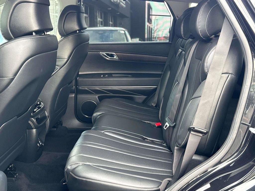 Used 2024 Genesis GV80 2.5T image 27