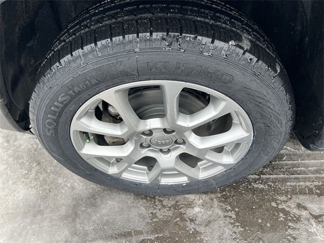 Used 2022 Jeep Compass Latitude w/ Sun and Sound Group image 12