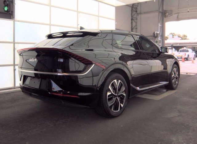 Certified 2023 Kia EV6 Wind w/ Wind Technology Package RWD image 3