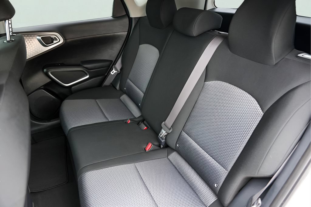 Used 2023 Kia Soul LX w/ LX Technology Package FWD image 26