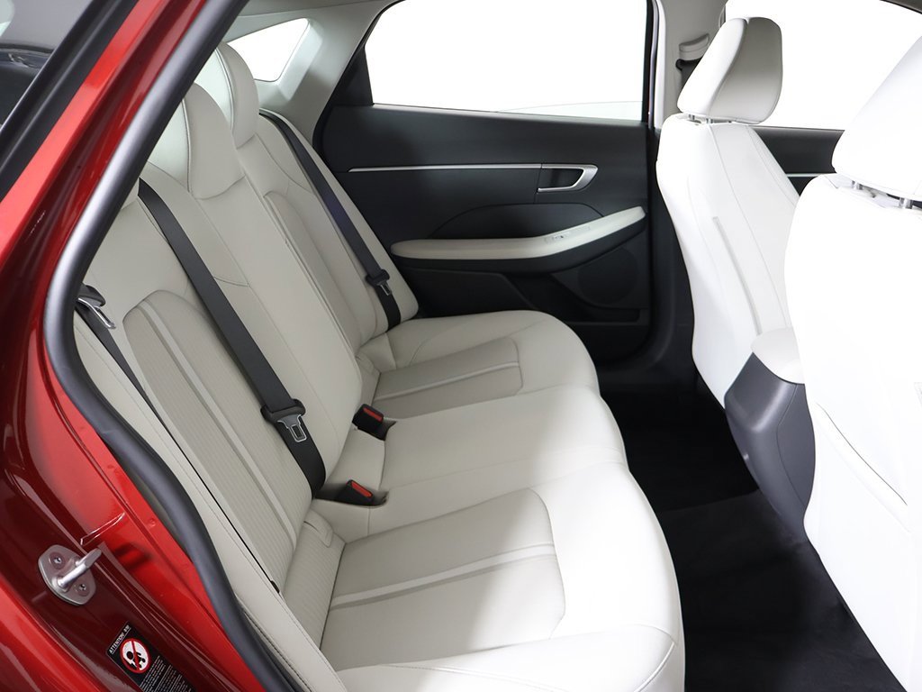Used 2023 Hyundai Sonata SE w/ Preferred Accessory Package image 32