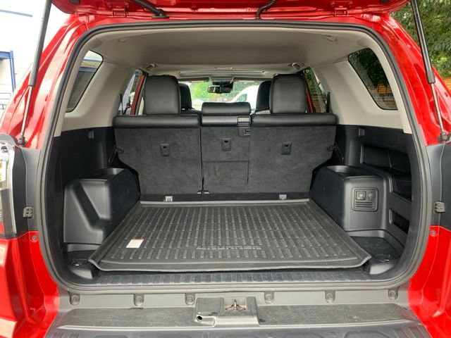 Used 2020 Toyota 4Runner TRD Off-Road Premium w/ Moonroof Package AWD/4WD image 5