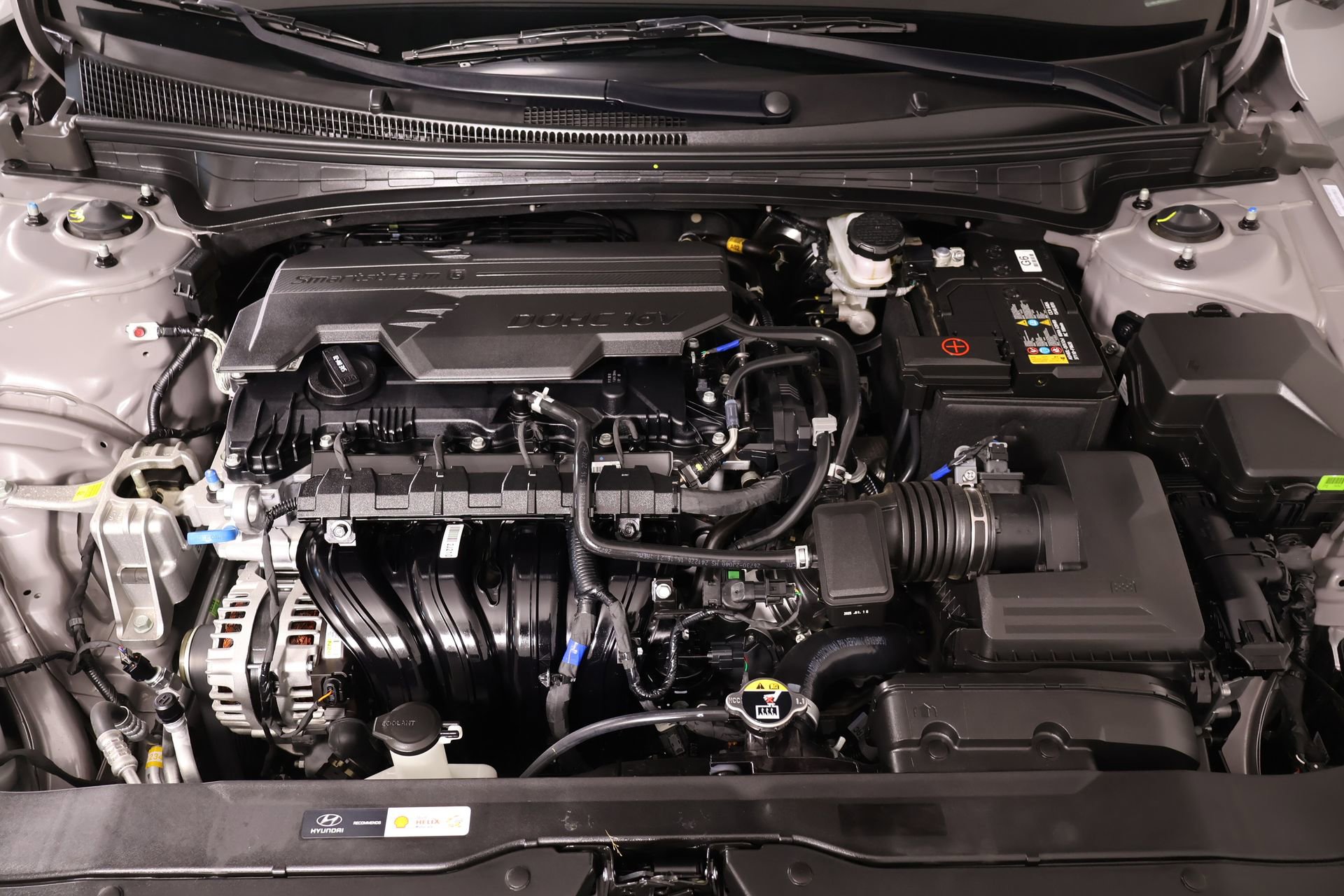 Certified 2025 Hyundai Elantra Sport image 18