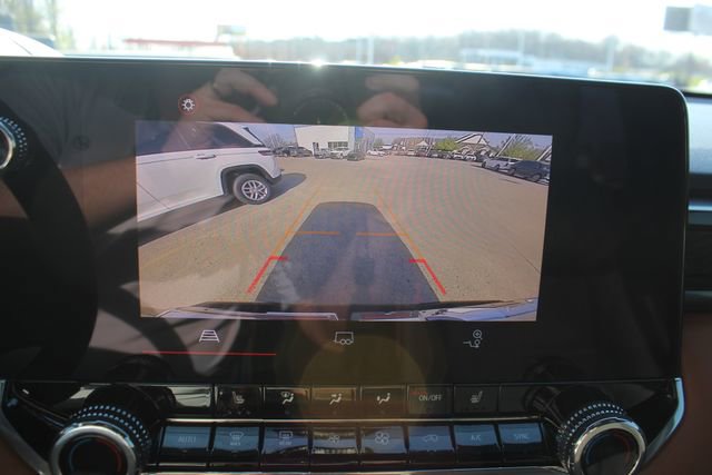 Used 2024 GMC Canyon AT4 w/ Canyon Safety Plus Package image 20