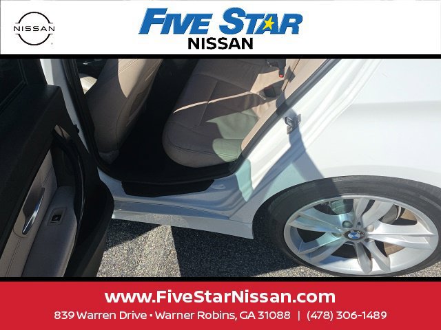 Used 2016 BMW 320i Sedan RWD image 13