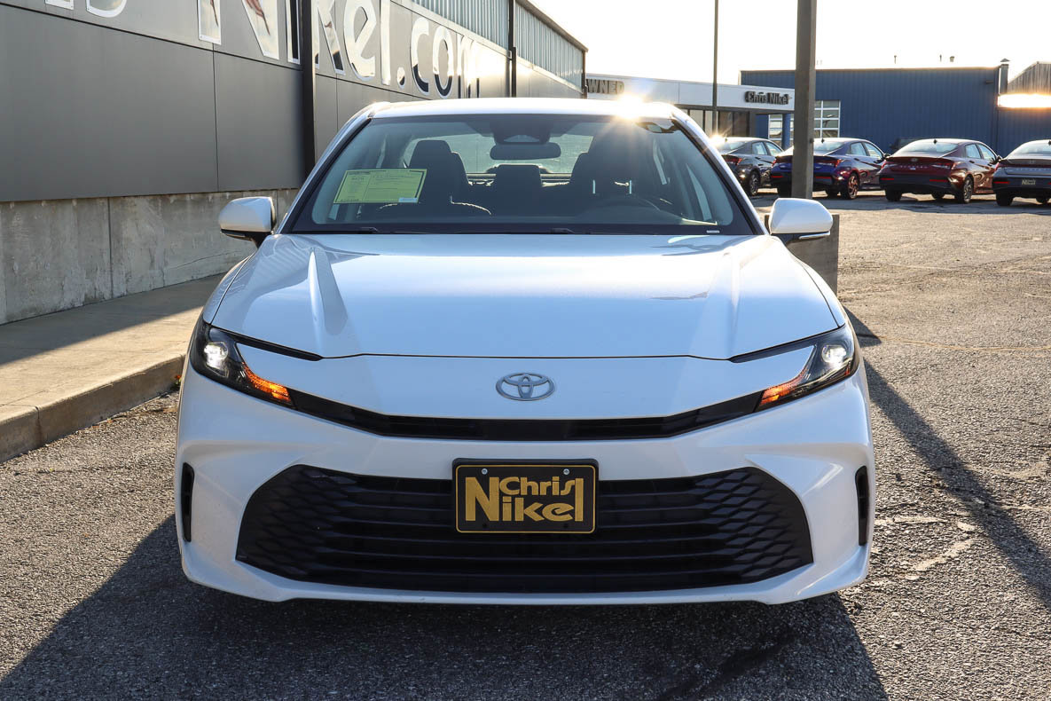 Used 2025 Toyota Camry LE FWD image 2