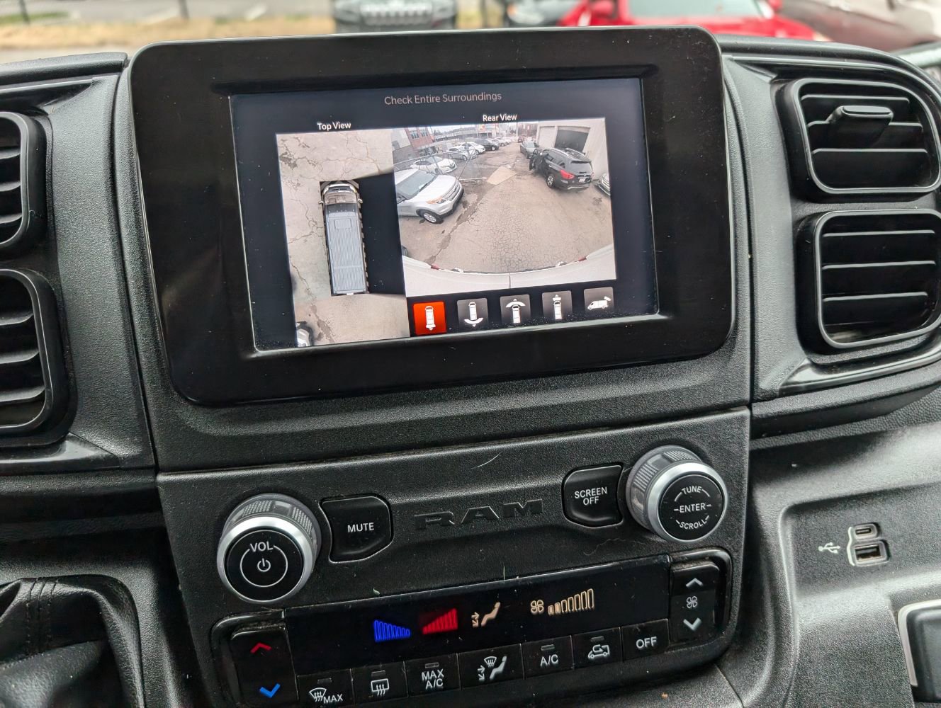 Used 2023 RAM ProMaster 3500 w/ Driver Convenience Group image 23