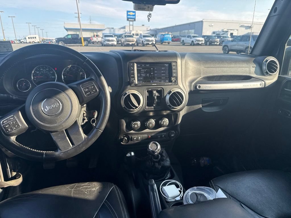 Used 2017 Jeep Wrangler Unlimited Rubicon w/ Dual Top Group AWD/4WD image 6