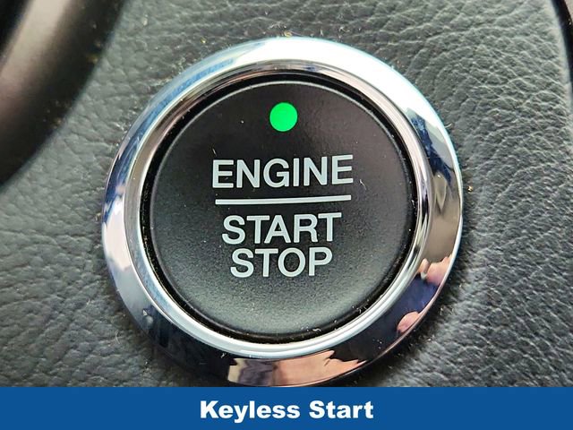 Used 2017 Ford Fusion SE w/ Fusion SE Technology Package FWD image 14