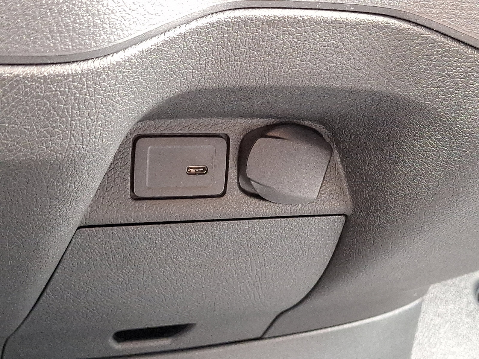 Used 2025 Mercedes-Benz Sprinter 2500 image 22