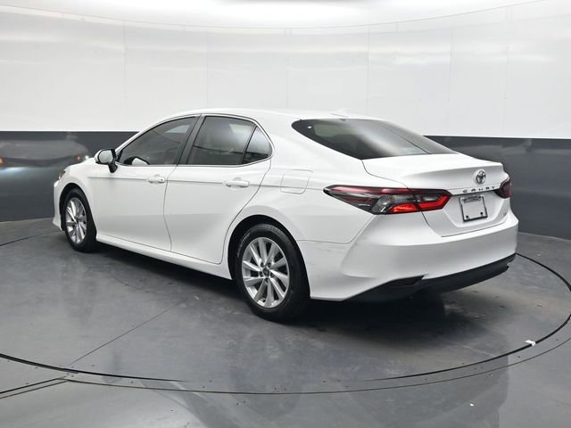 Used 2022 Toyota Camry LE image 6