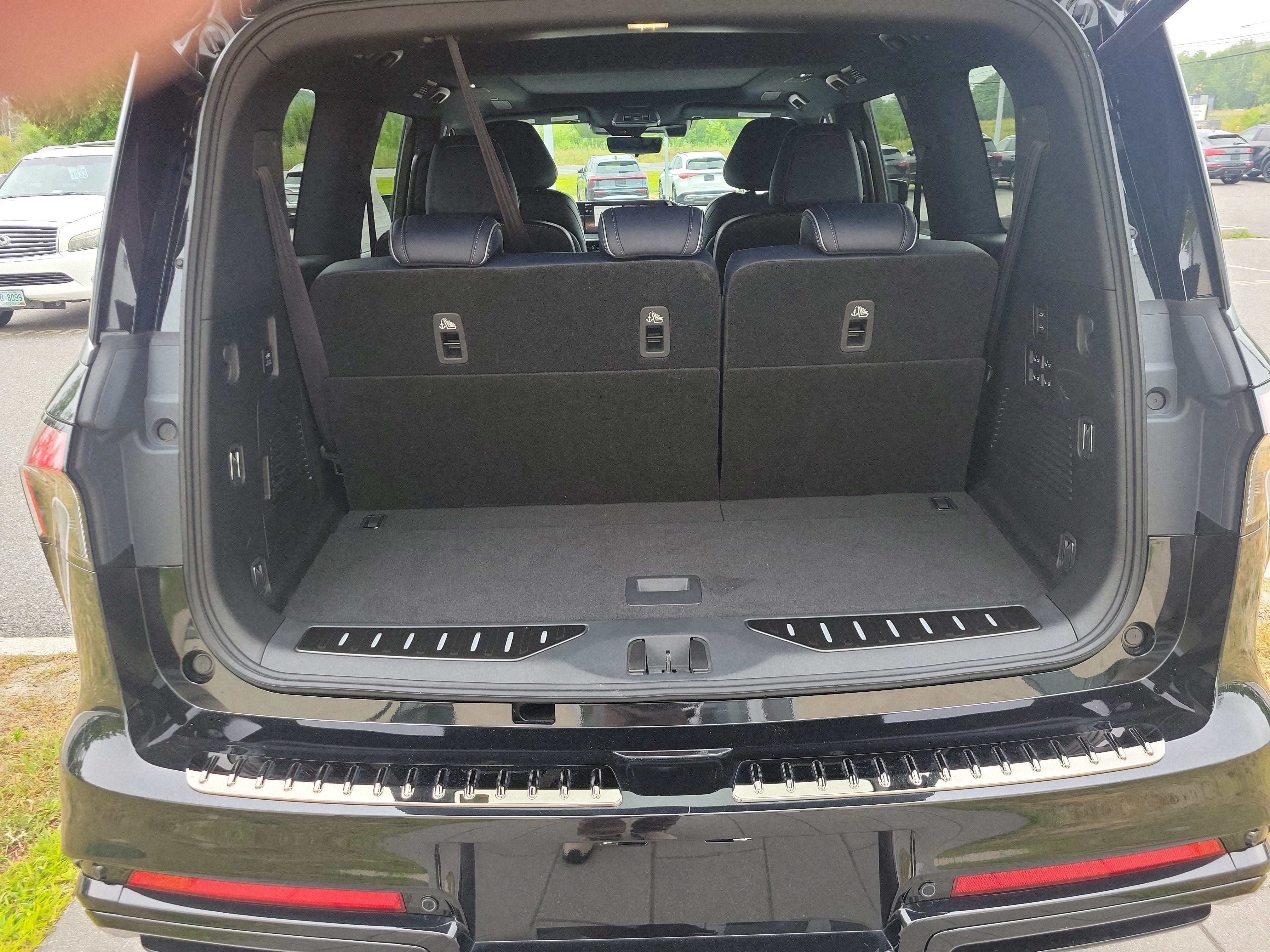 Used 2026 INFINITI QX80 4WD image 16