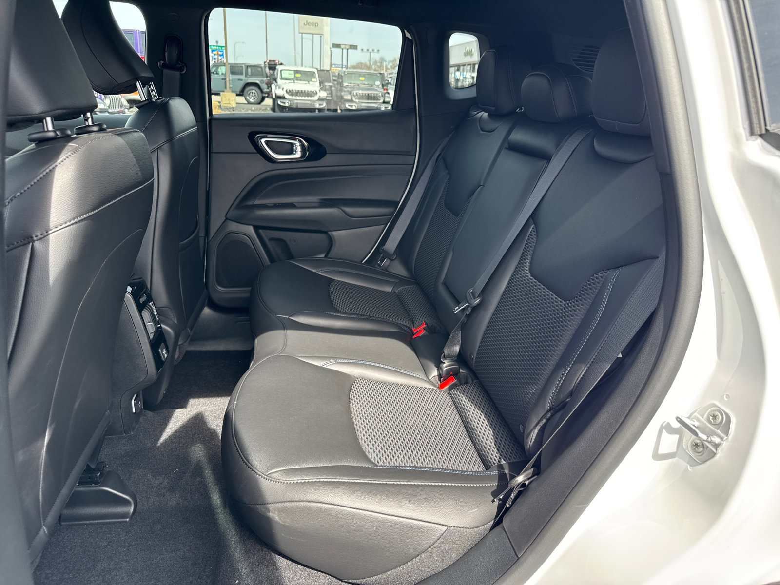 New 2026 Jeep Compass Latitude AWD/4WD image 6