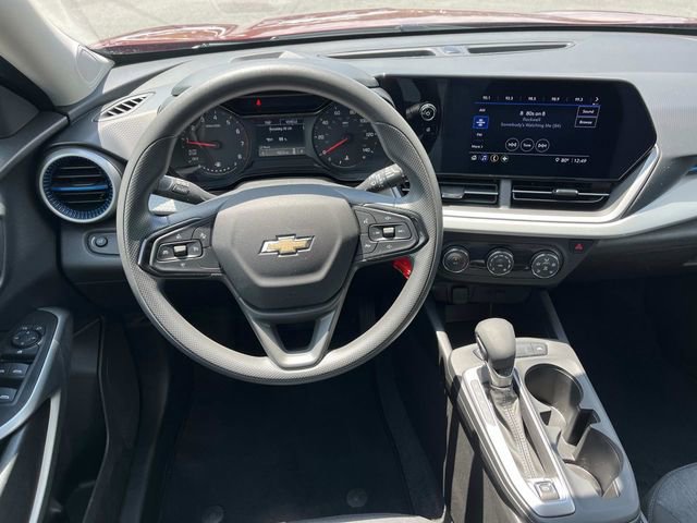 Used 2025 Chevrolet Trax LS FWD image 14
