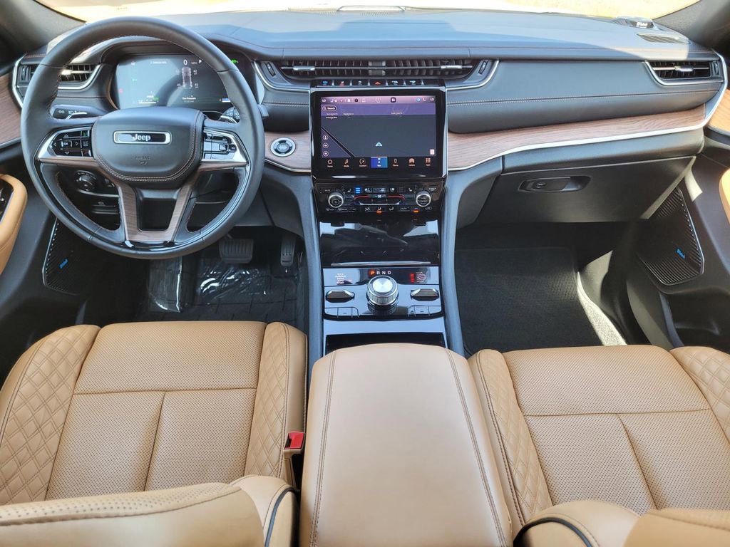 Used 2022 Jeep Grand Cherokee Summit w/ Advanced Protech Group IV image 18