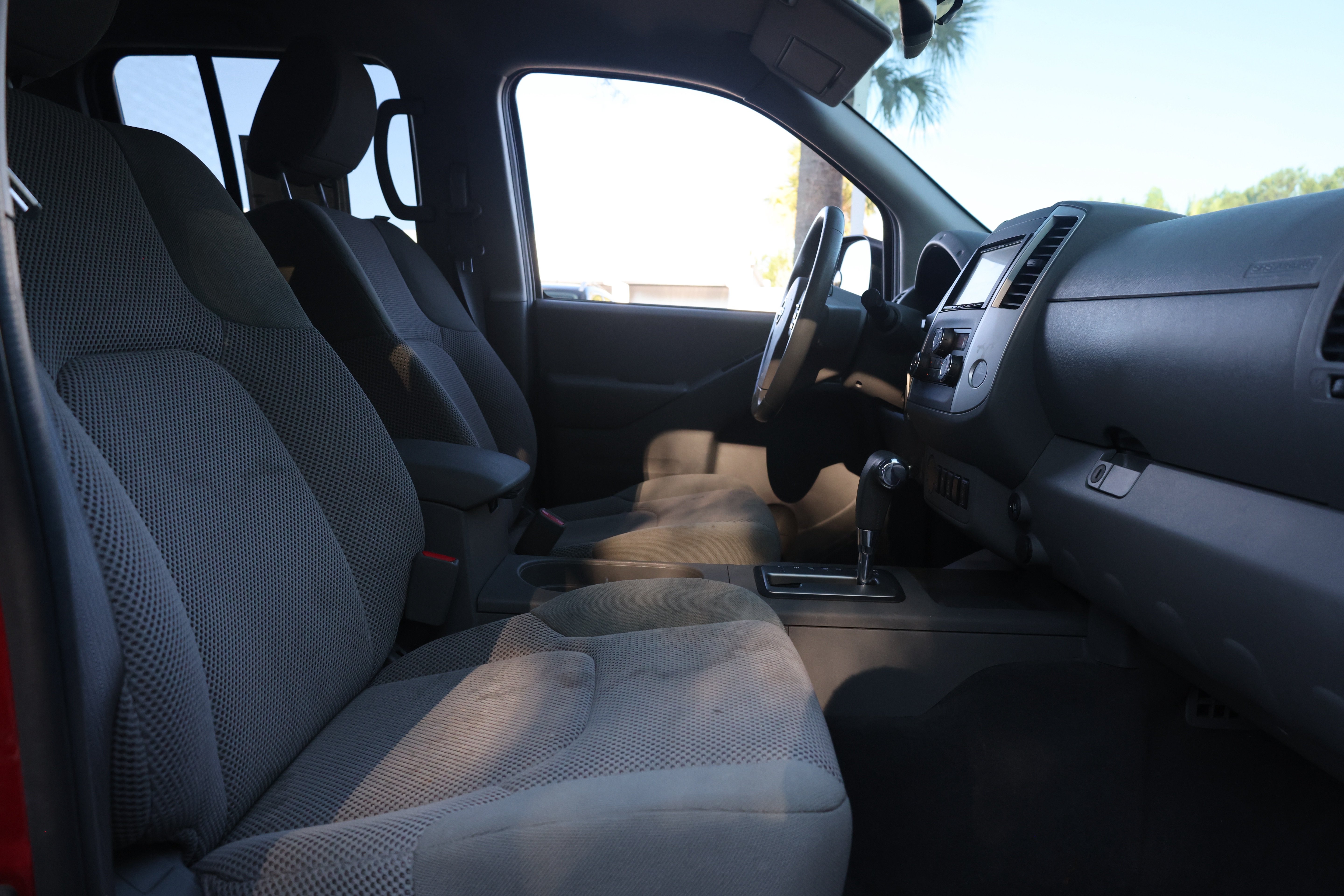 Used 2019 Nissan Frontier SV w/ Value Truck Package RWD image 15