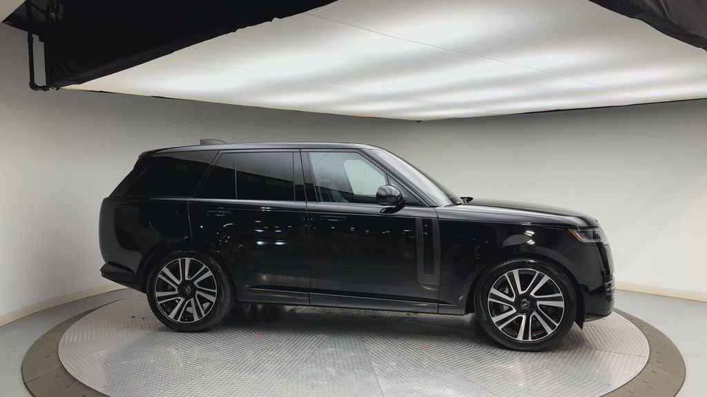 Certified 2023 Land Rover Range Rover SE AWD/4WD image 9