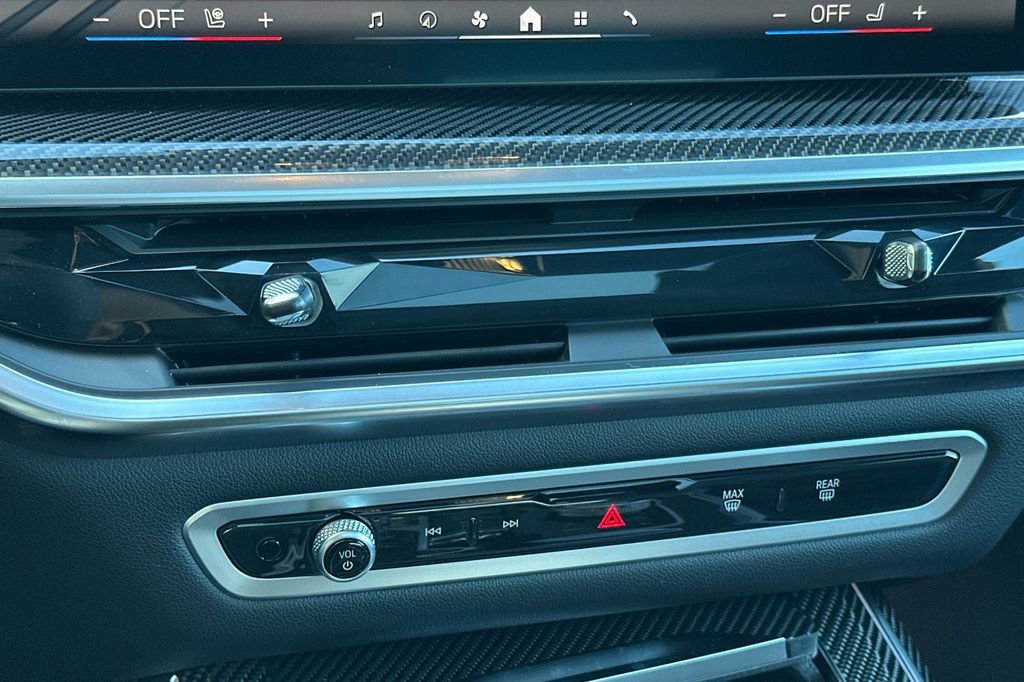 New 2026 BMW X7 M60i image 25