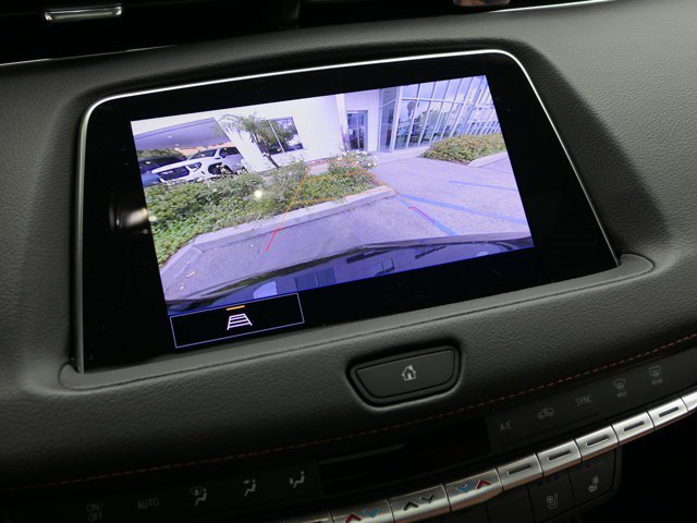 Certified 2023 Cadillac XT4 Premium Luxury w/ Technology Package FWD image 21