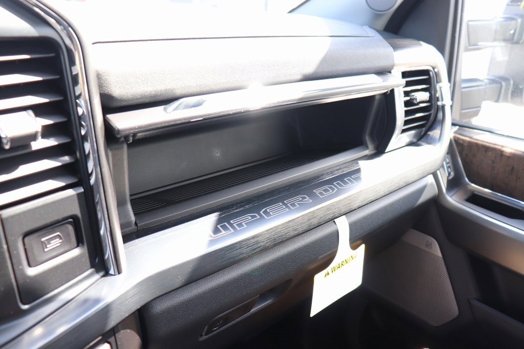New 2025 Ford F250 Lariat w/ Lariat Ultimate Package image 37