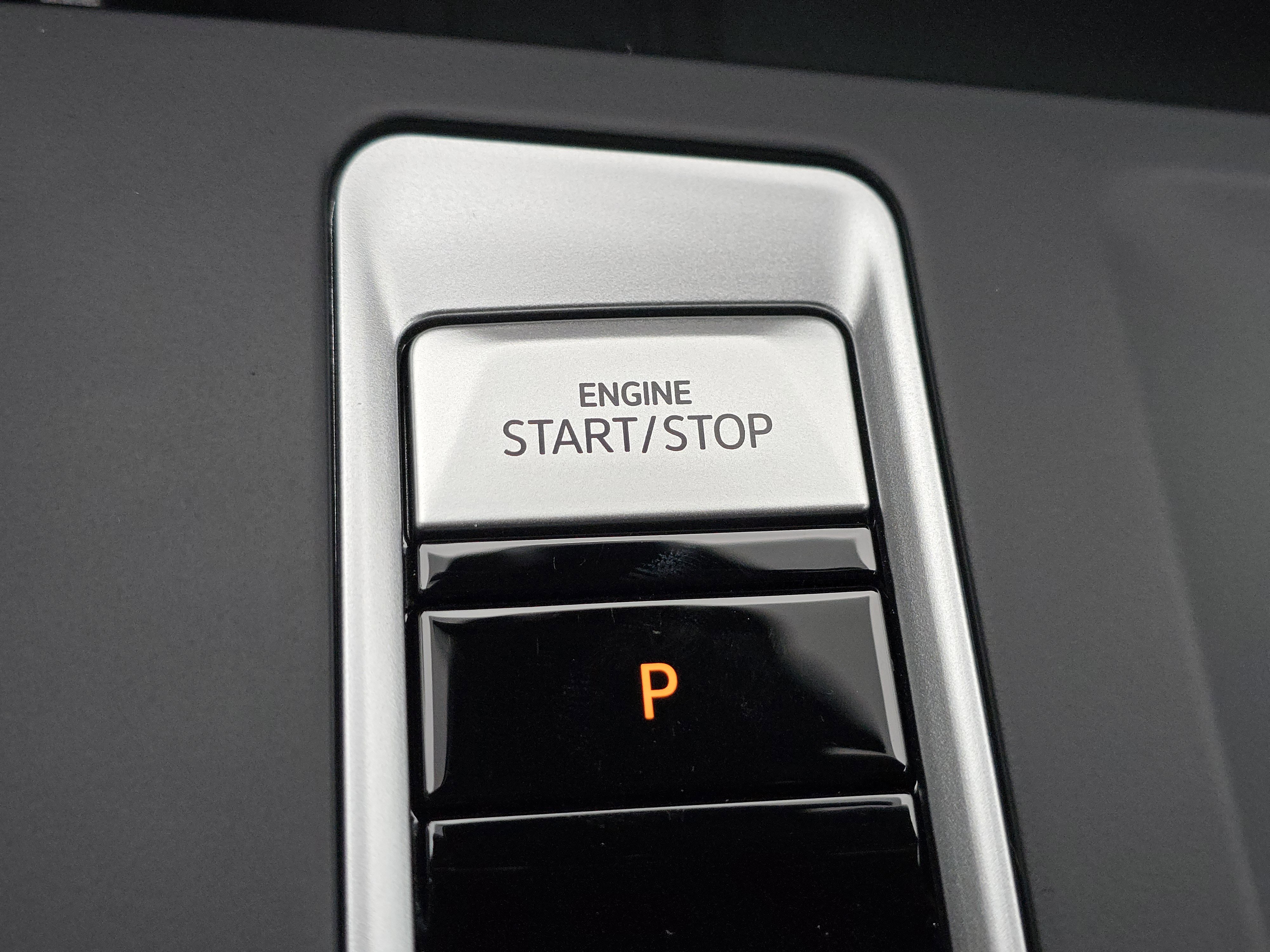 New 2026 Volkswagen Atlas Cross Sport SE image 23