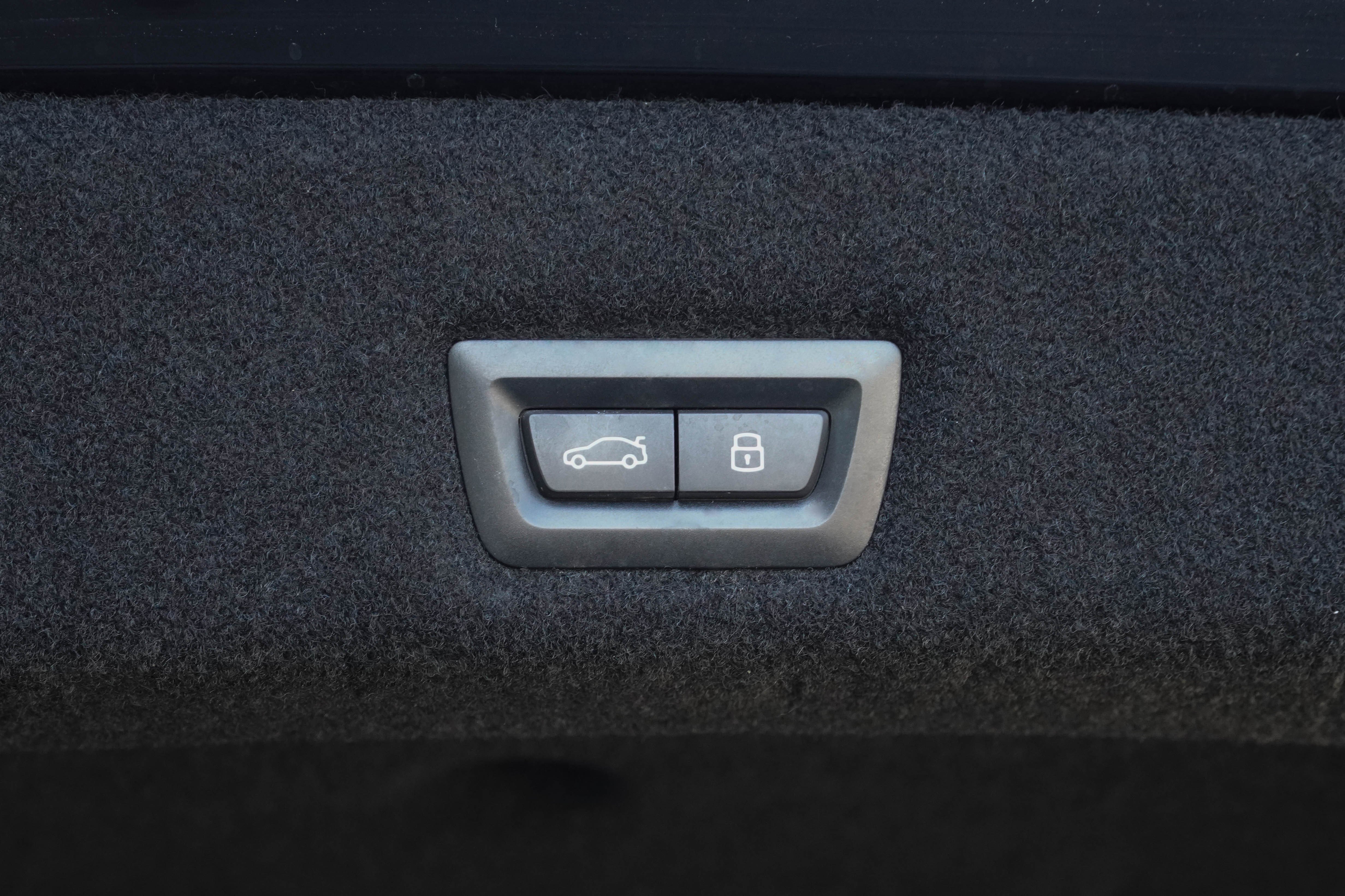 Certified 2023 BMW 740i RWD image 40