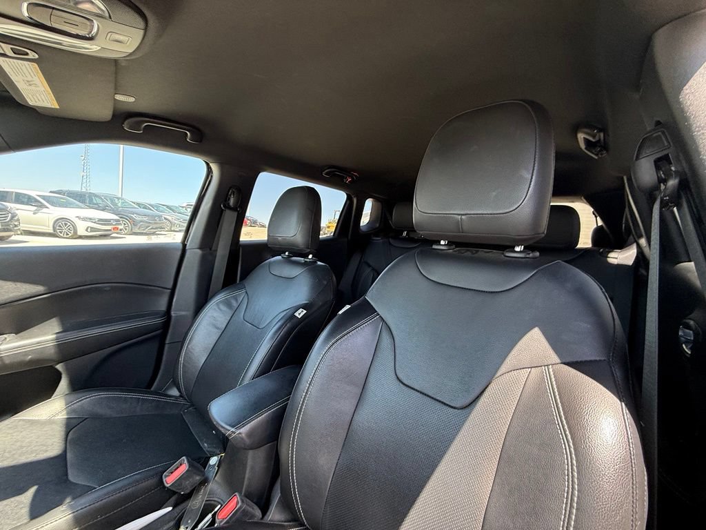 Used 2021 Jeep Compass Latitude AWD/4WD image 16