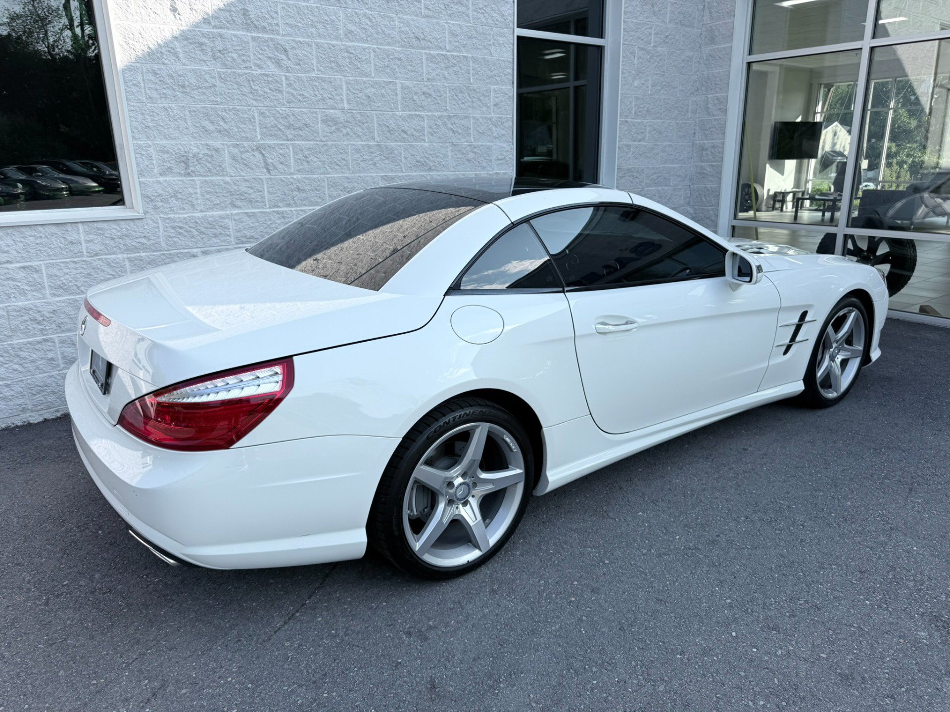 Used 2015 Mercedes-Benz SL 550 image 42