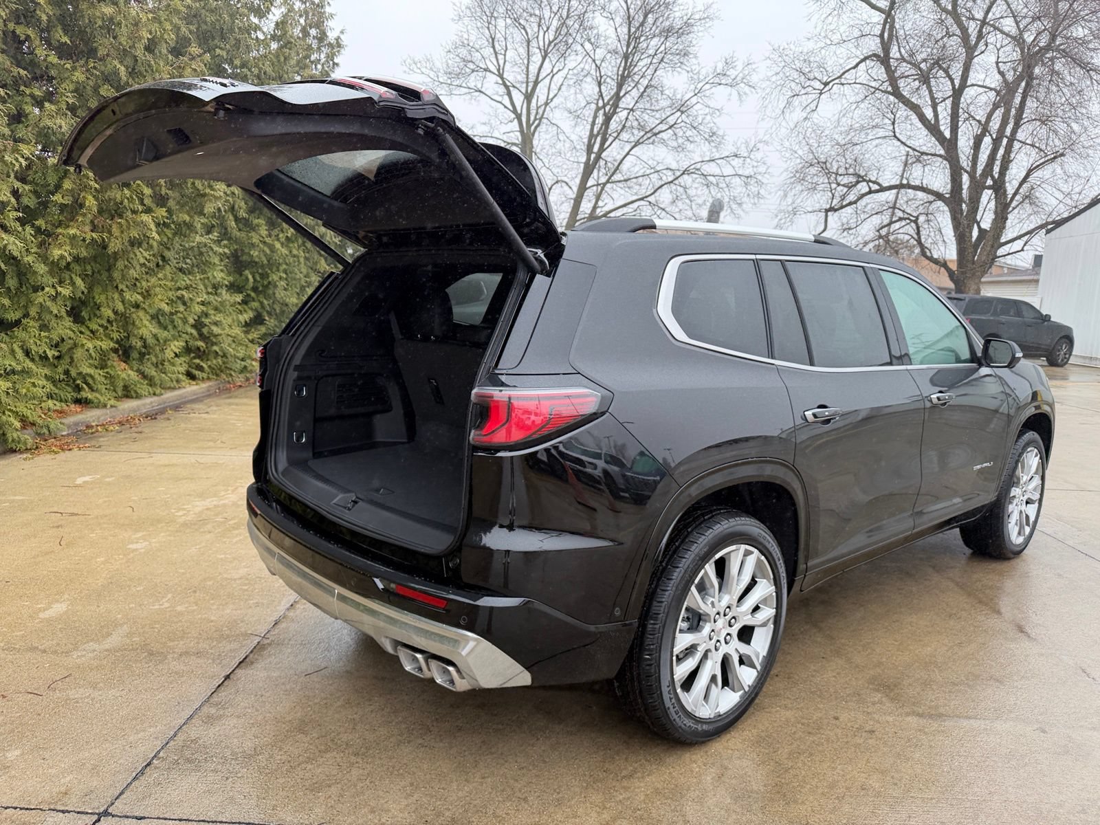 New 2026 GMC Acadia Denali w/ Super Cruise Package AWD/4WD image 35